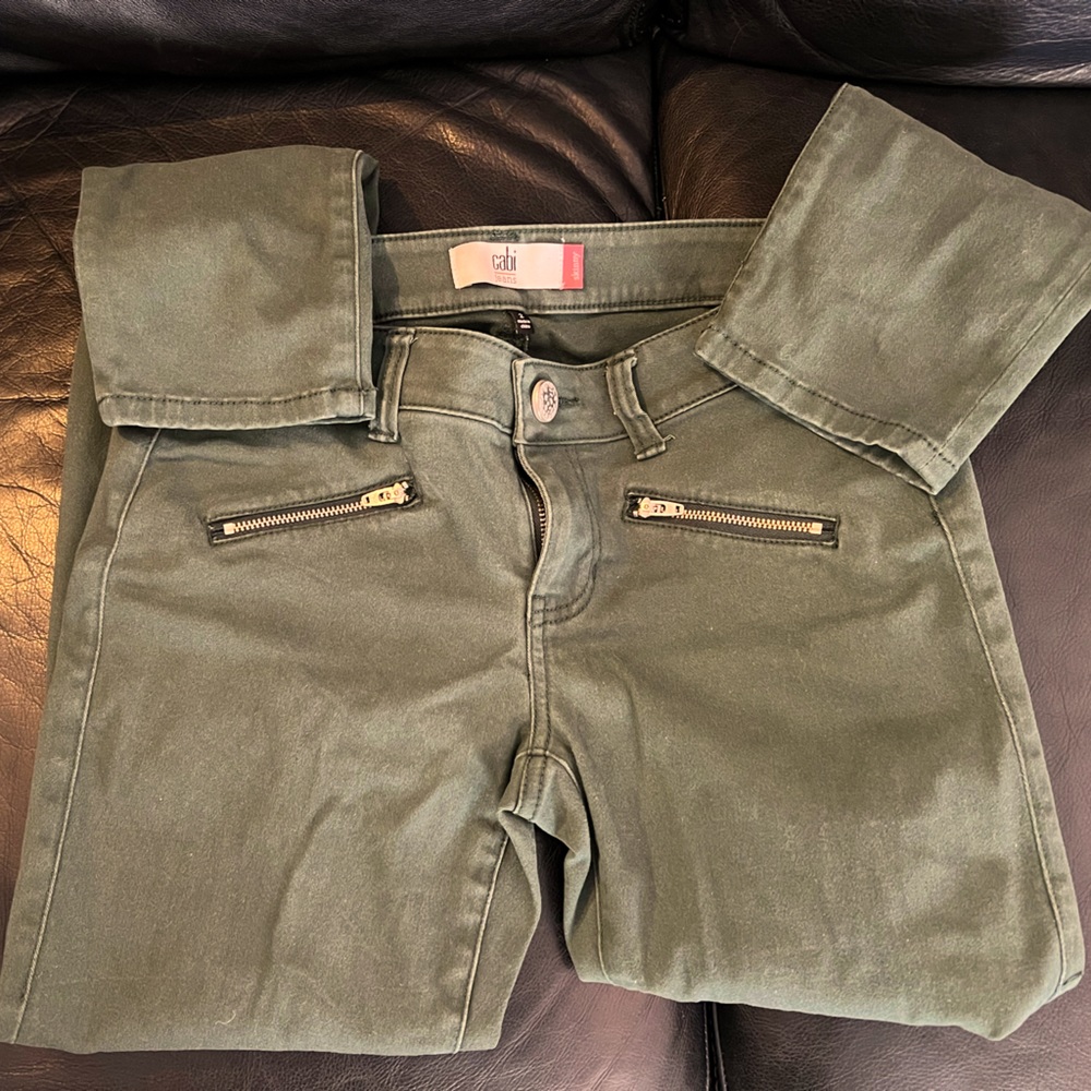CAbi #3388 Women's Green Moto Zip Skinny Jeans Size 2 Inseam 30 Mid Rise